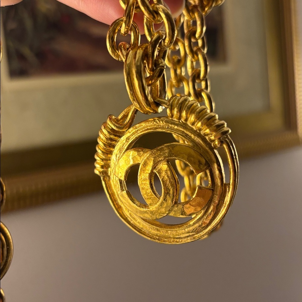24K Gold plated CHANEL Pendant Necklace - Picture 9 of 9